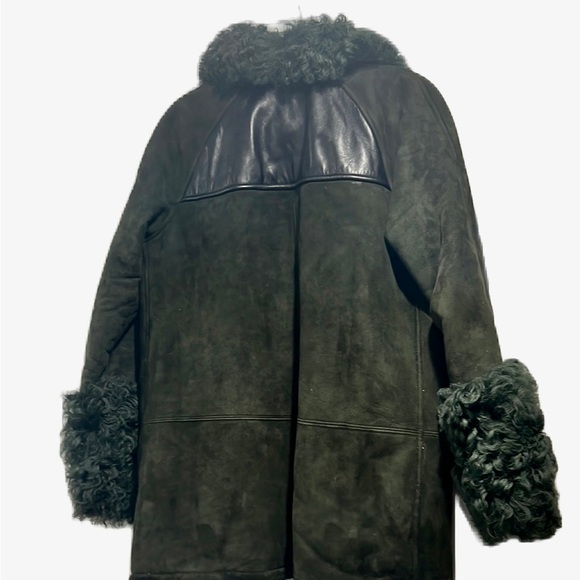 Longchamp shearling sheep skin winter coat in green with black leather pockets - Picture 3 of 8